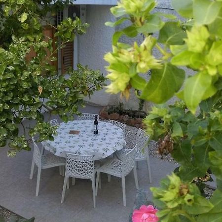 Apartman Restovic Бол Екстер'єр фото