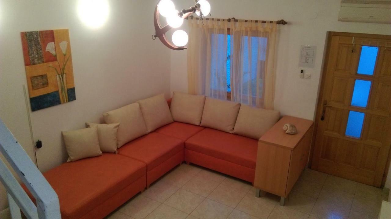 Apartman Restovic Бол Екстер'єр фото