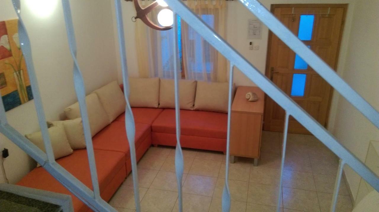 Apartman Restovic Бол Екстер'єр фото