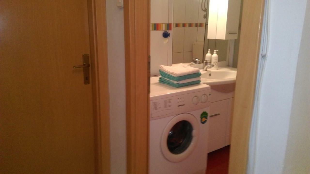 Apartman Restovic Бол Екстер'єр фото