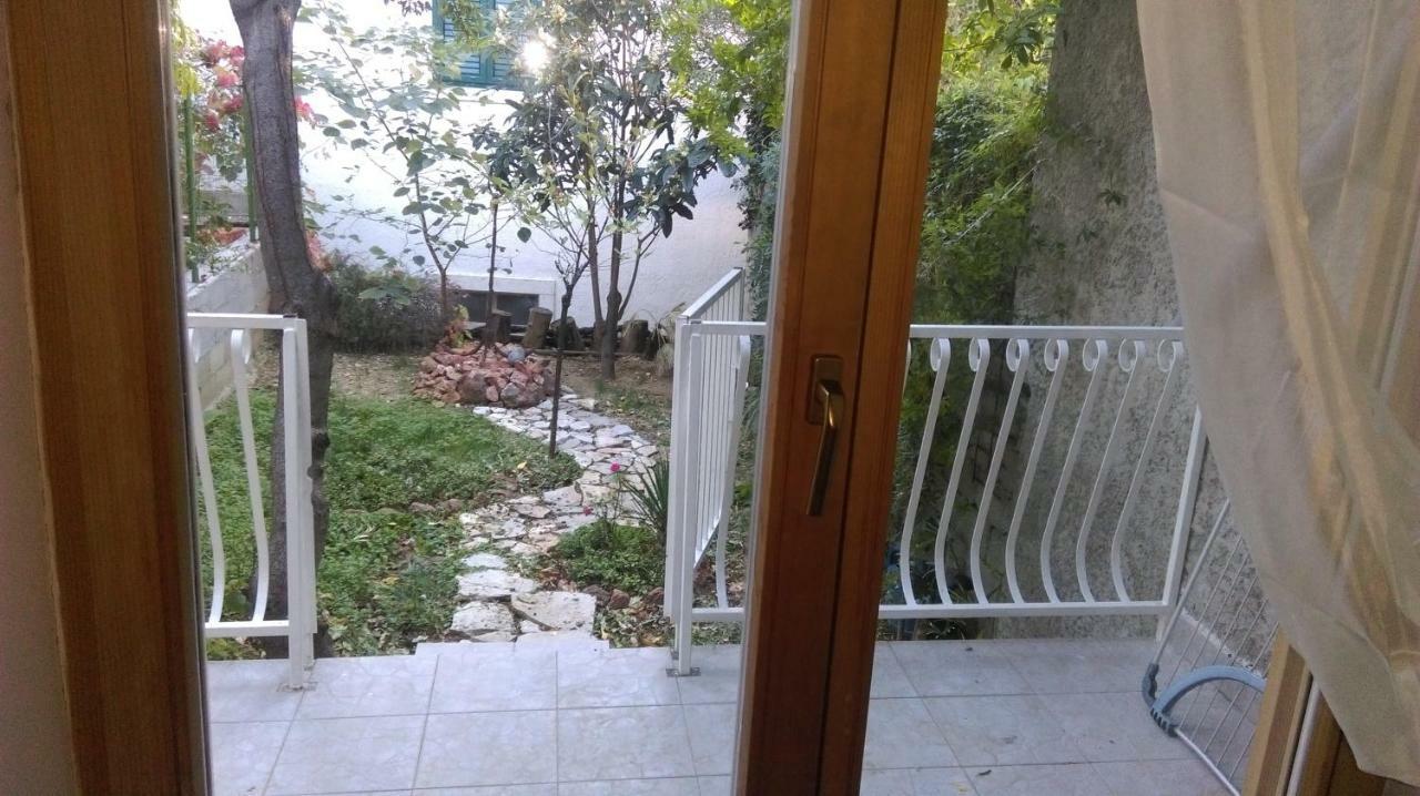 Apartman Restovic Бол Екстер'єр фото