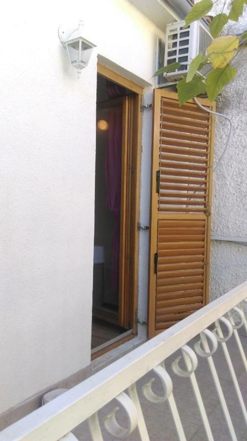 Apartman Restovic Бол Екстер'єр фото